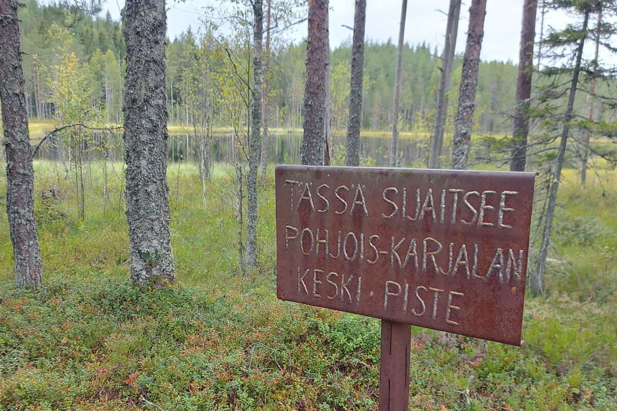 Etsitään pohjois­kar­ja­lai­suuden ydintä – tietenkin Pohjois-Karjalan keskipisteessä